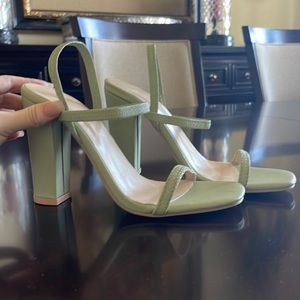 Womens size 8 sage green 5 inch heel